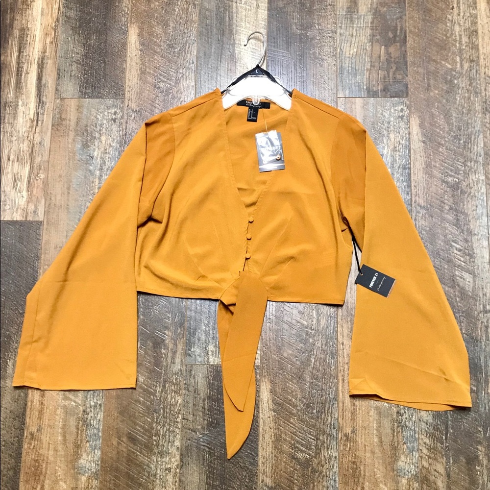 Forever 21 Cropped blouse